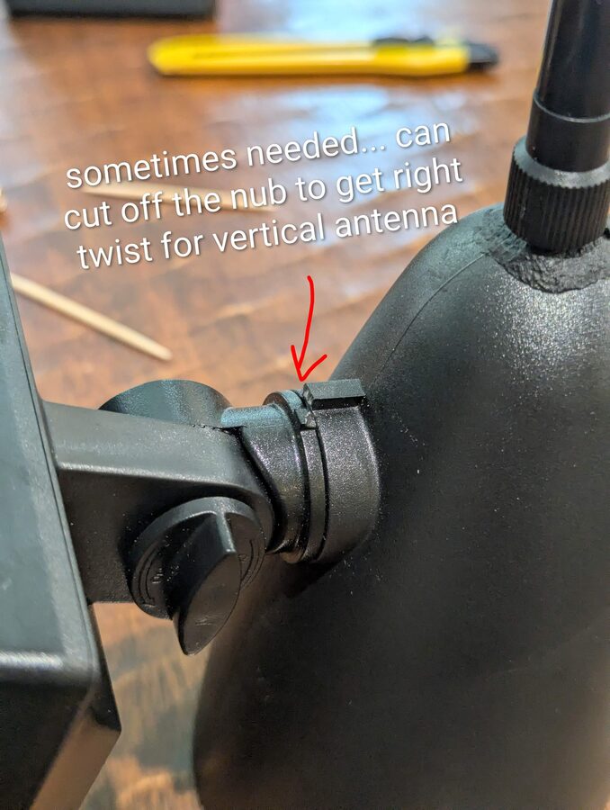 Tilt joint - optionally cut the nub to get the right angle for vertical antenna